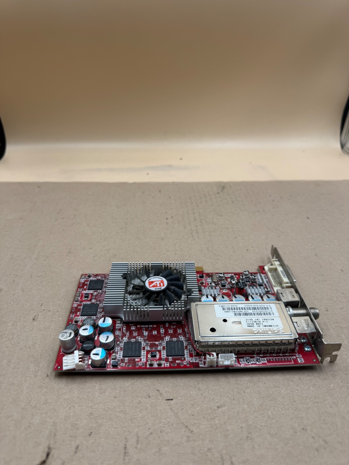 ATI All-In-Wonder Radeon 9800 Pro 128MB AGP DVI TV Tuner AIW 9800 PRO 128M