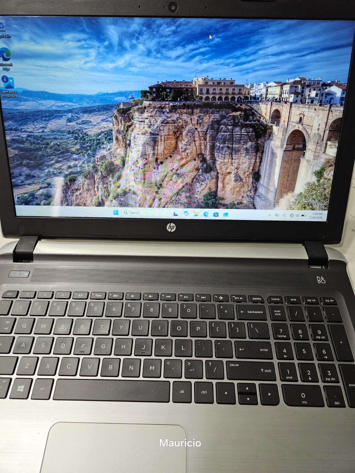 HP Pavilion Notebook 15.6, Intel i5-6200U,8GRam, 256Gb SSD,WINdows 11, DVD-RW