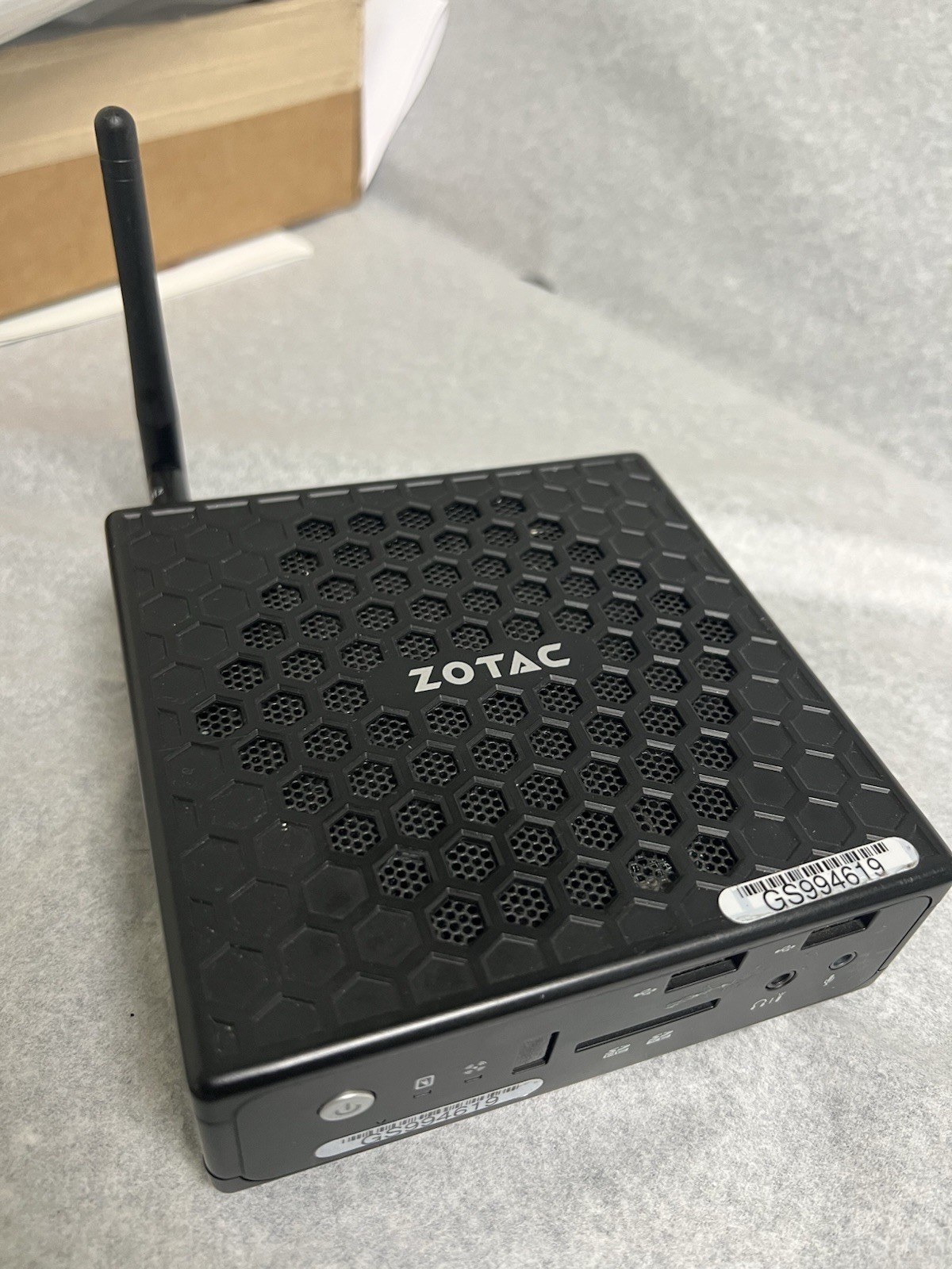 ZOTAC ZBOX CI320 nano Plus Mini PC Intel Celeron HDMI Compact (No Charger)