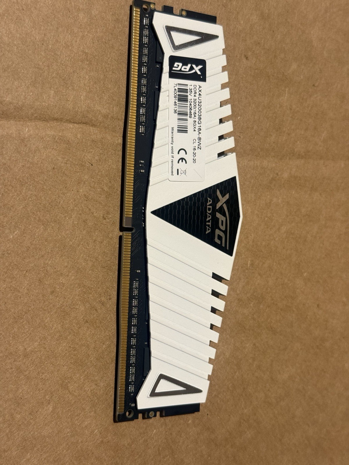 Adata 1x8GB DDR4 3200MHZ ram stick