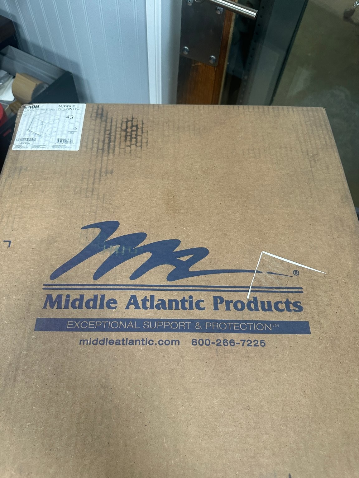 Middle Atlantic SLIM 2-10M Desktop Sloped Rack Enclosure 10U NEW factory sealed