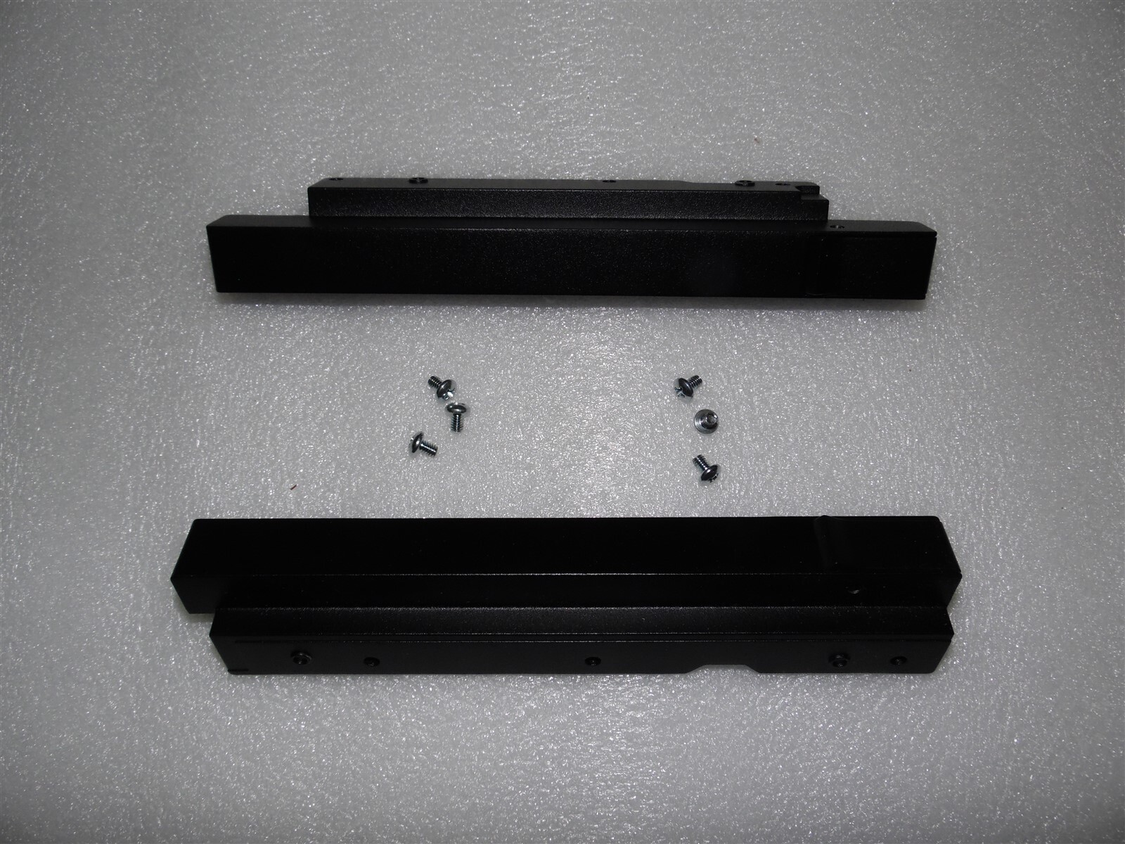 DELL POWEREDGE SERVER T320 T420 RACK EARS WITH SCREWS