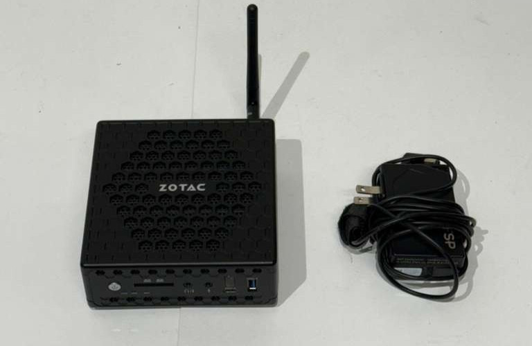 ZOTAC ZBOX CI325 Nano Mini PC Celeron N3160 1.60GHz 4GB RAM with Adapter