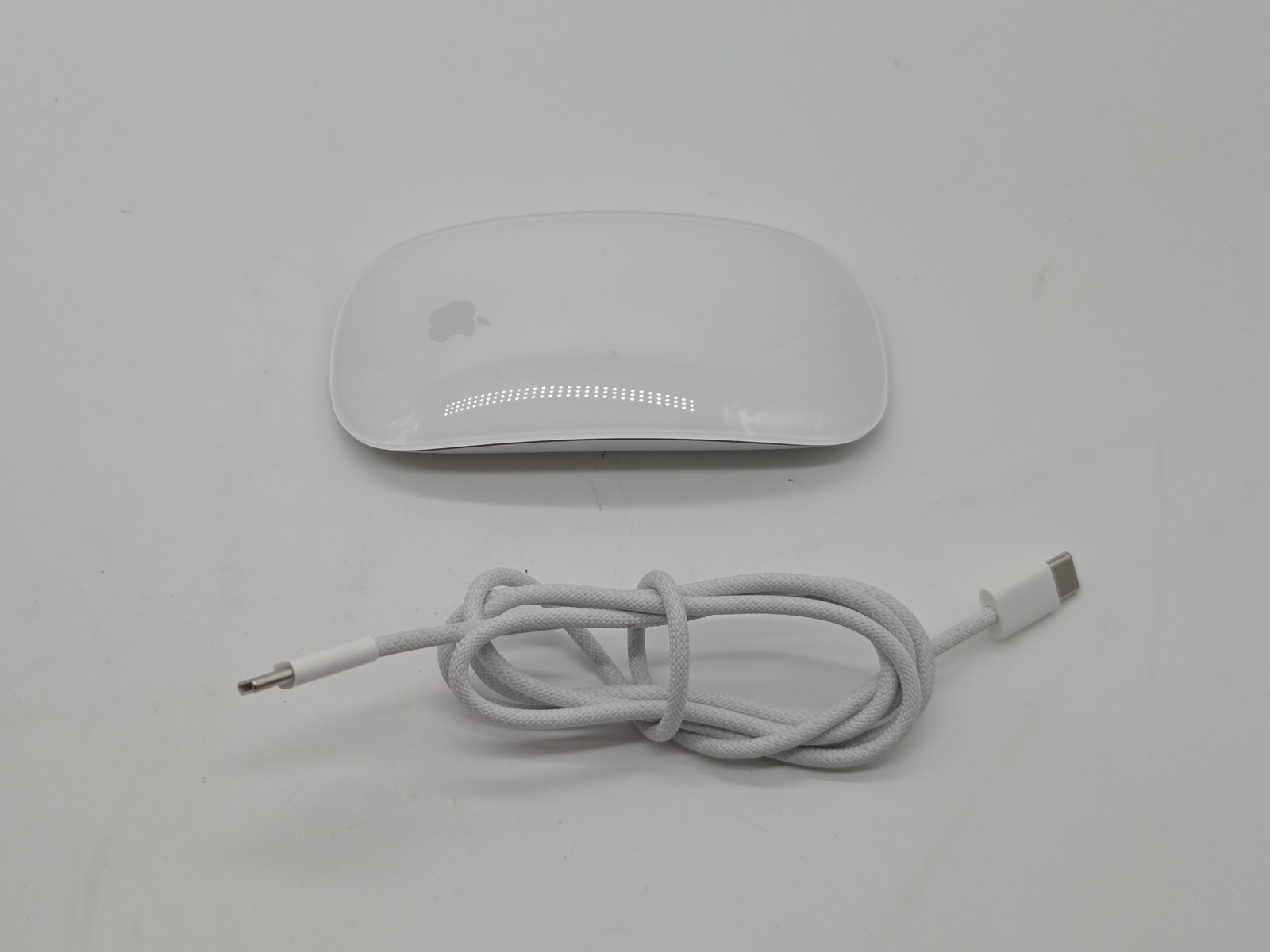 Apple Magic Mouse USB-C Multi-Touch MXK53AM/A Genuine A3204 - White