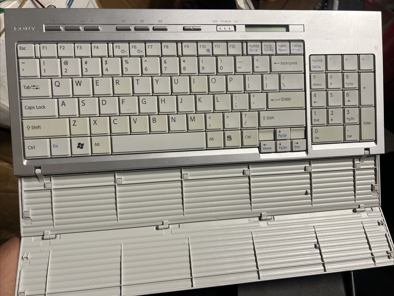 SONY VAIO VGP-WKB5US Series Wireless Keyboard, Silver, NO DONGLE