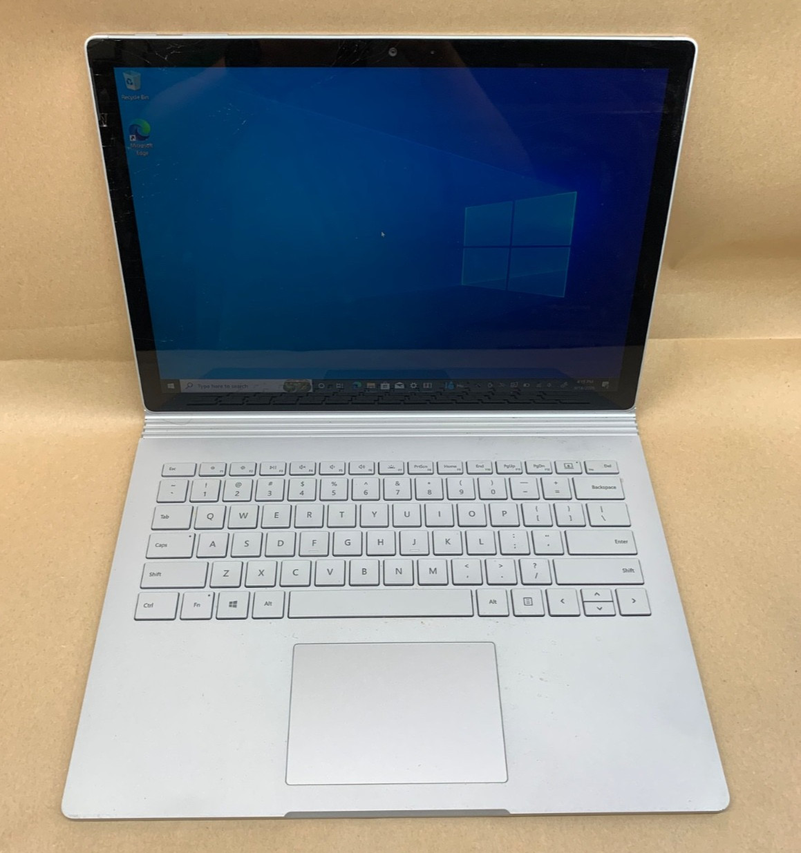 Microsoft Surface Book 2, Core i5-7300 @ 2.7GHz, 8GB RAM, 256GB SSD, W10P, READ
