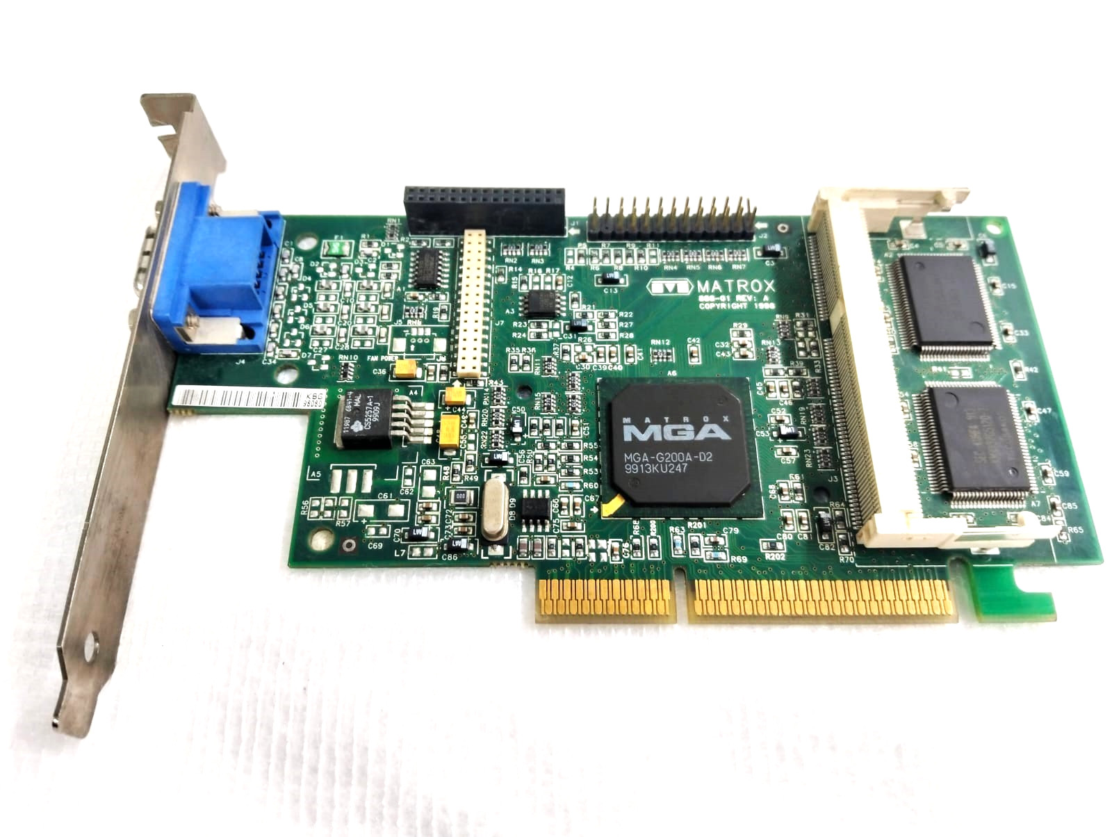 Matrox MGA-G200A-D2 Graphics Card - 8 MB MILLENIUM G200