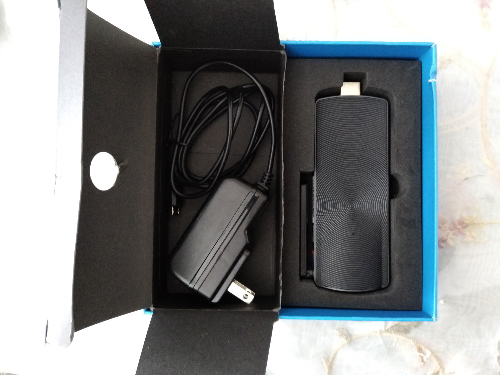 Azulle Access3 Fanless Mini PC Stick 3GB/32GB - Business & Home WiF – Windows 10