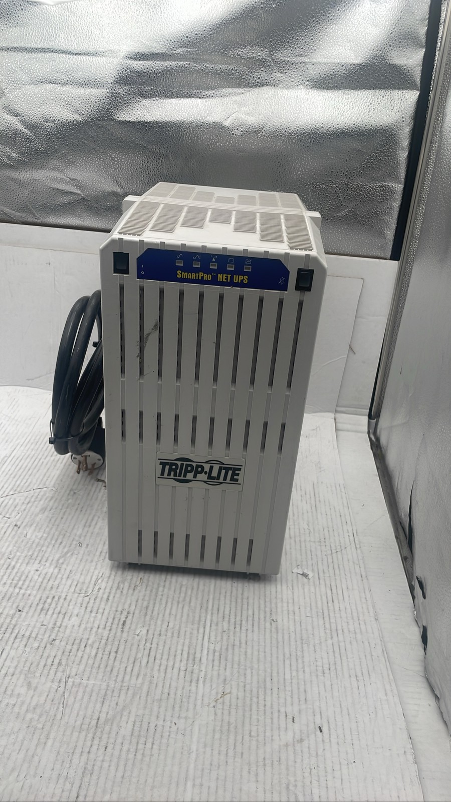 Tripp Lite SmartPro SMART 3000 Line Interactive UPS Battery Backup Power Supply