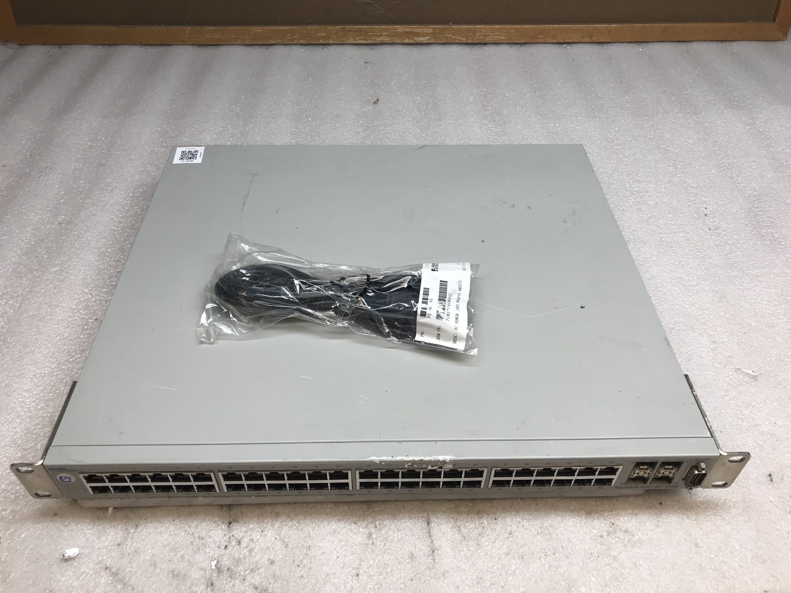 Nortel Networks Baystack 5520-48T-PWR Ethernet Routing Switch w/ Power Cable