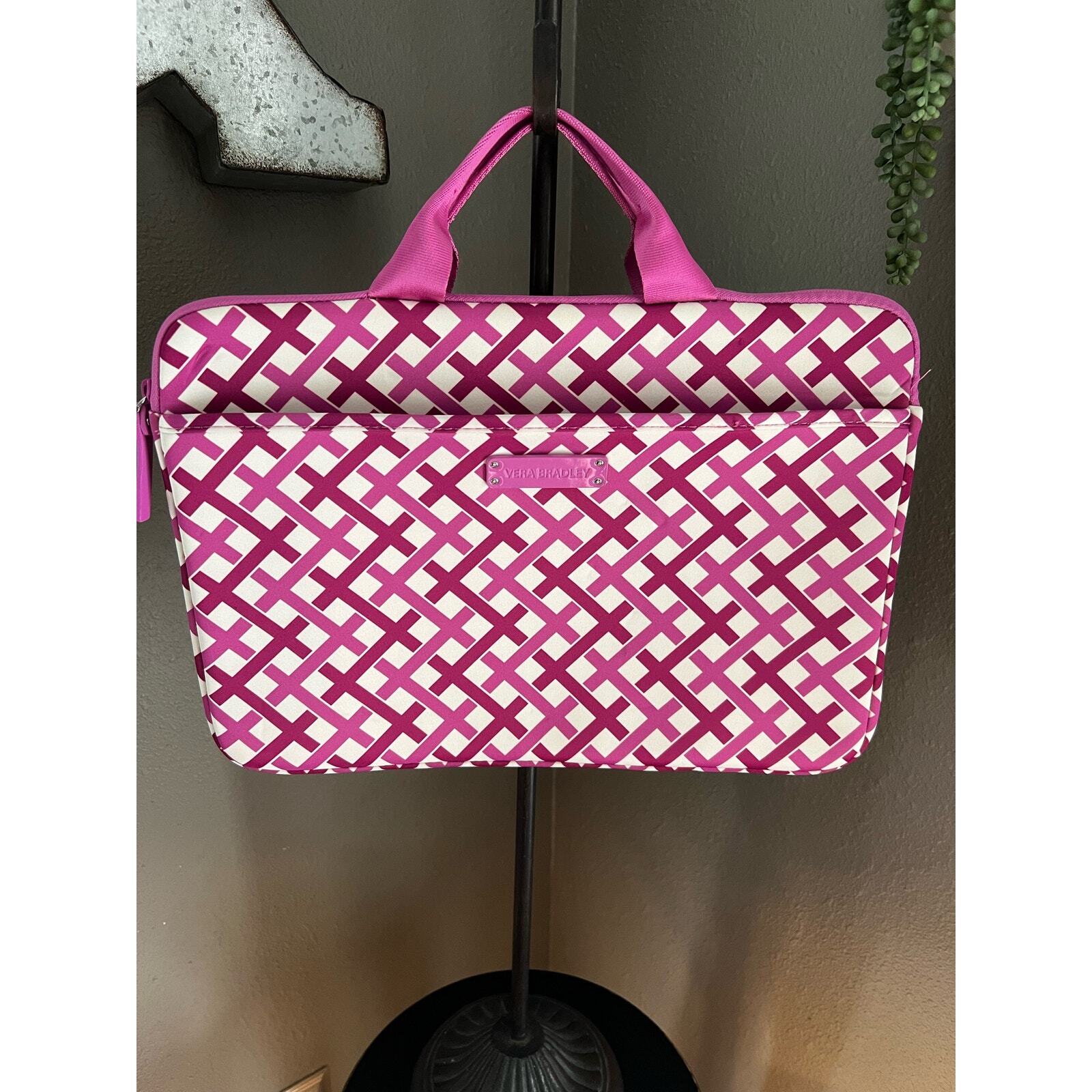 Vera Bradley Tablet Laptop Neoprene JULEP TULIP Pink Purple White Zipper Closure