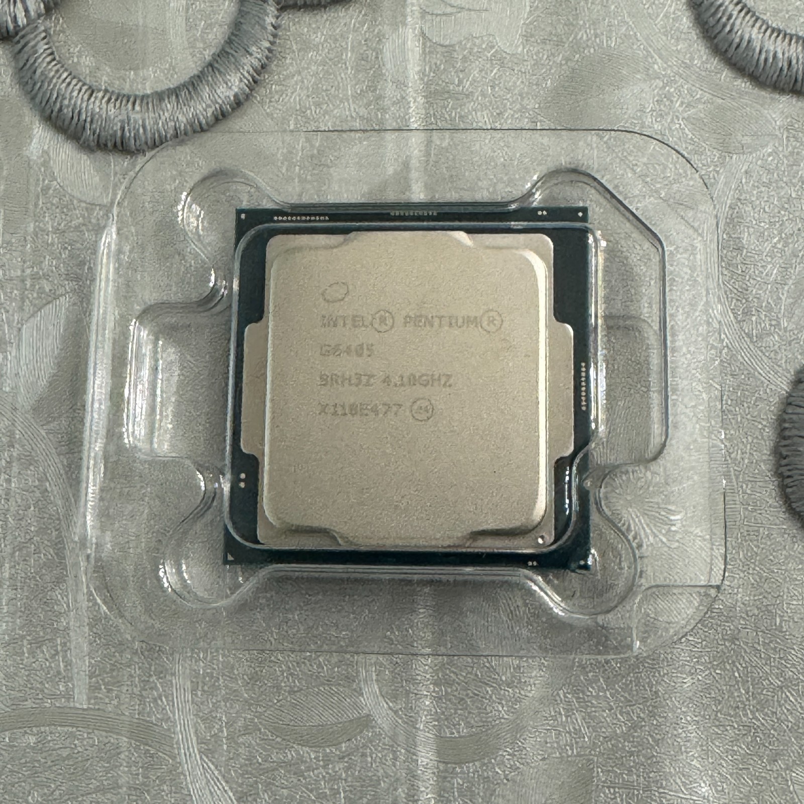 Intel Pentium Gold G6405 Processor (4.1 GHz, 2 Core, LGA 1200) - BX80701G6405