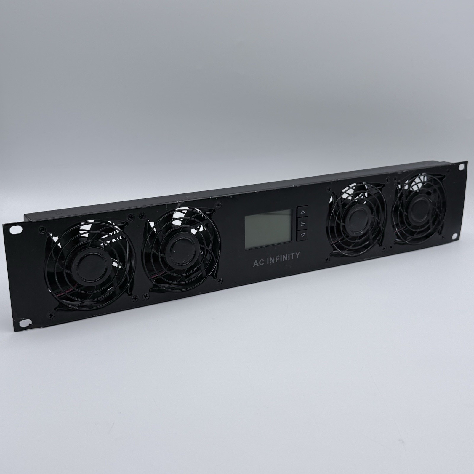 AC Infinity CloudPlate Series Rack Fan System Model: AI-CP2H 4 FAN Works Great