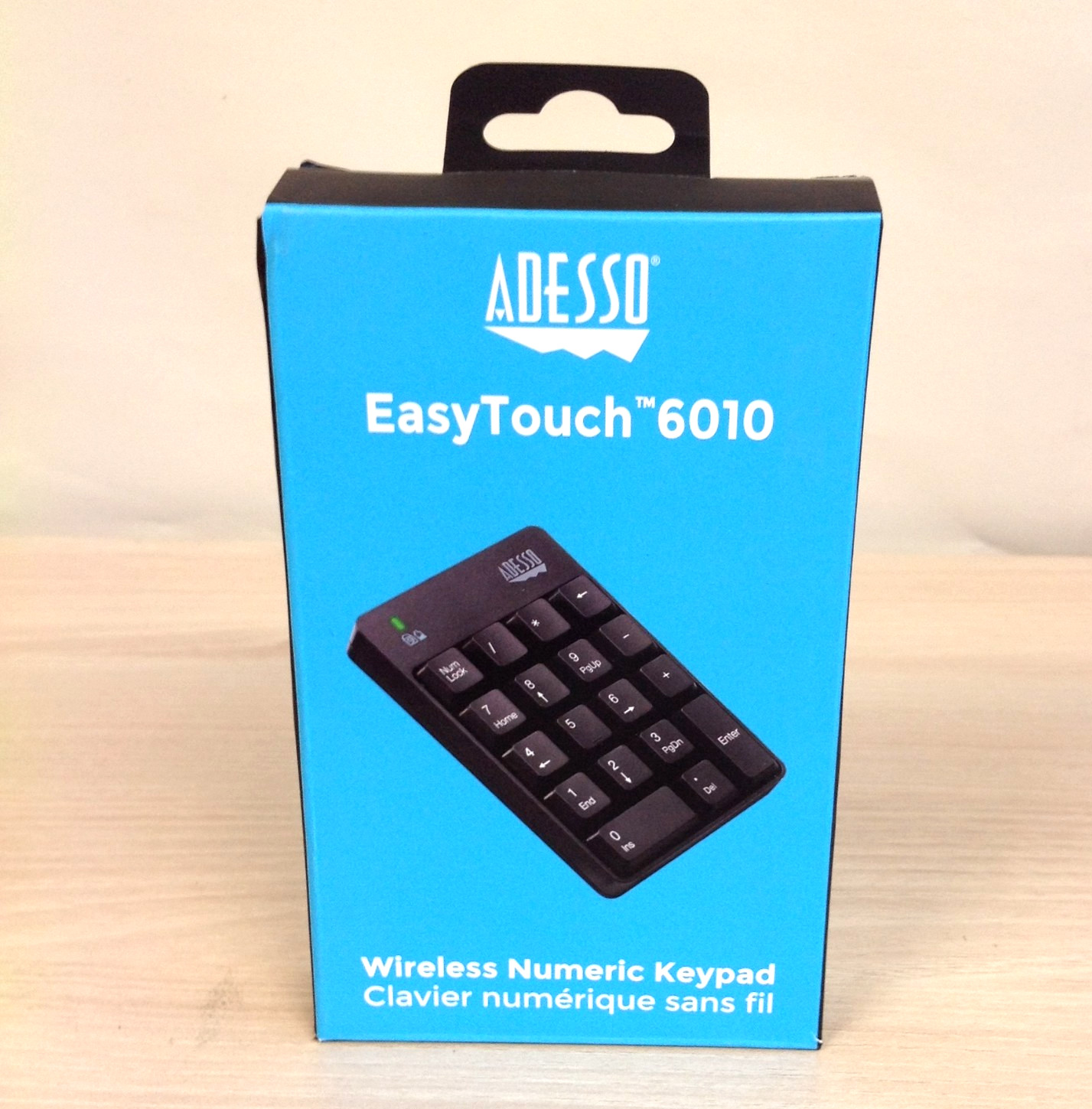 Adesso Easy Touch USB Wireless Numeric Keypad 18-Key Portable Black WKB-6010UB