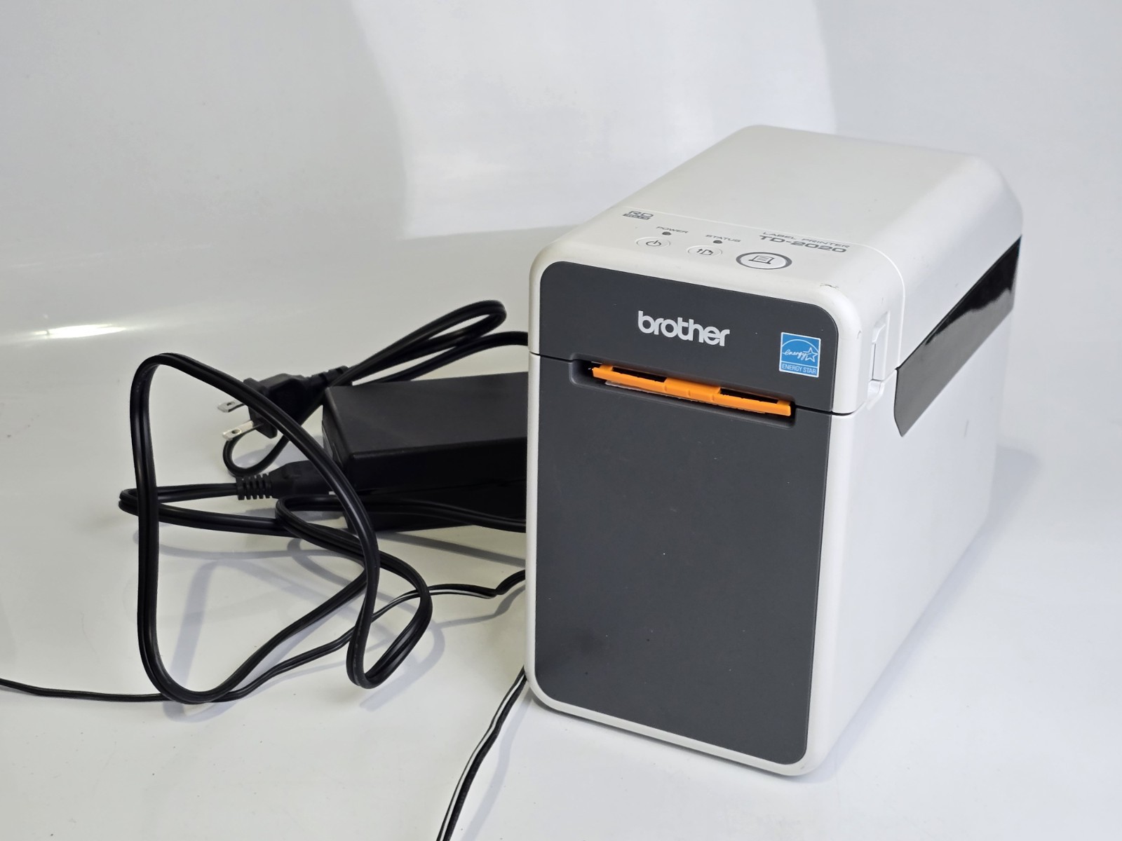 Brother TD-2020 Standard-Resolution 2-inch Direct Thermal Desktop Printer USB