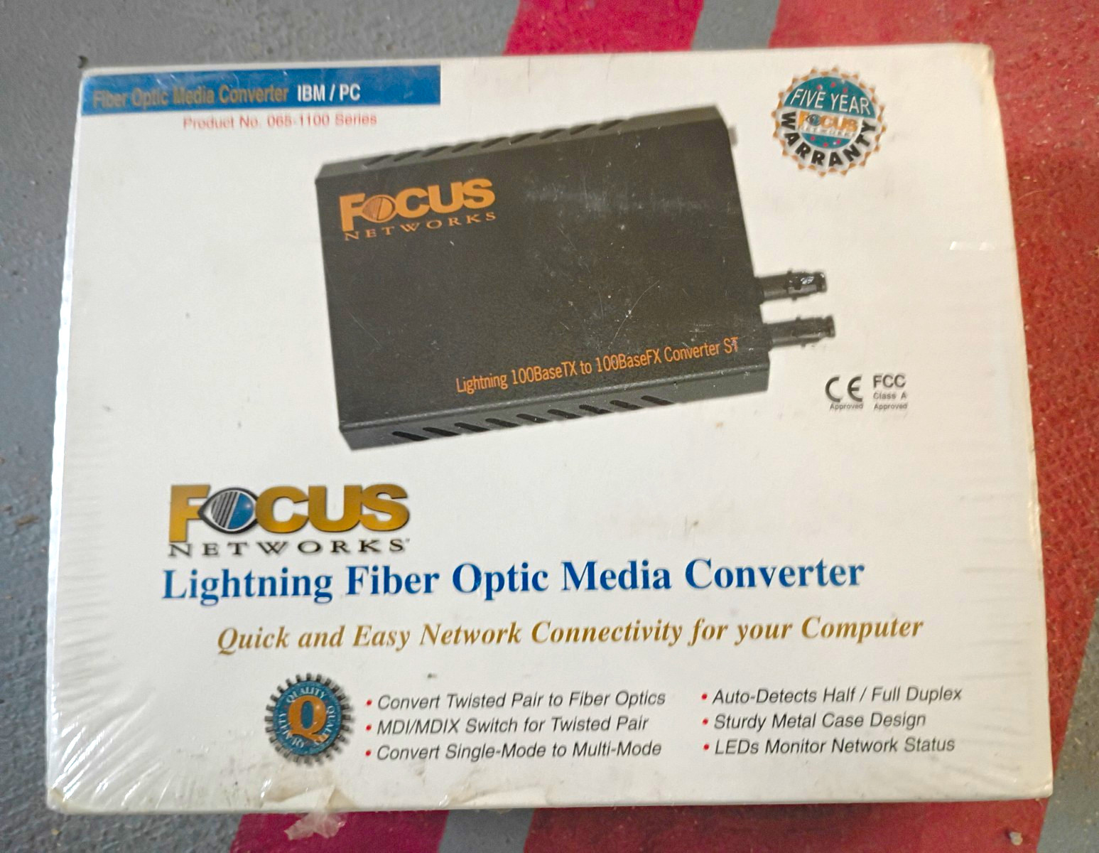 FOCUS Fiber Optic Media Converter 065-1140. 10BaseT To 10BaseFL ST Conn