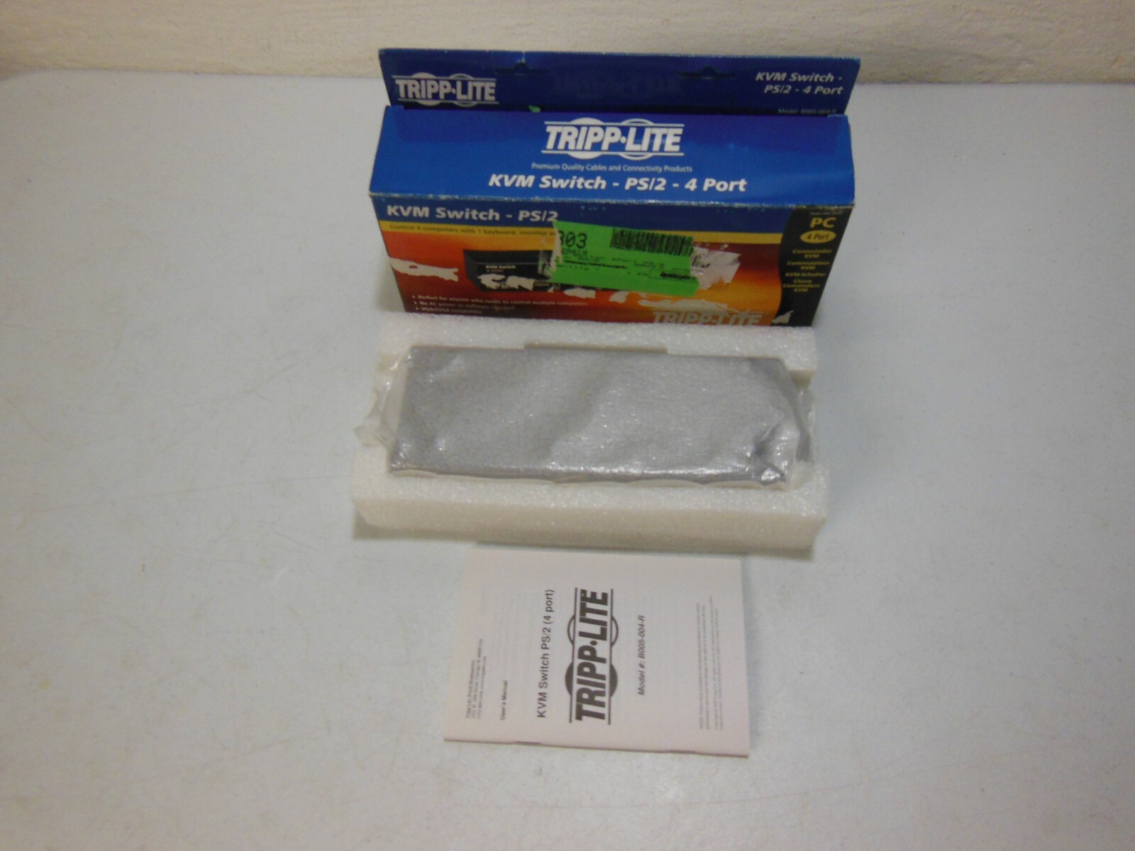 TRIPP LITE B005-005-R 4 Port PS/2 KVM Switch - Opened Box Unused