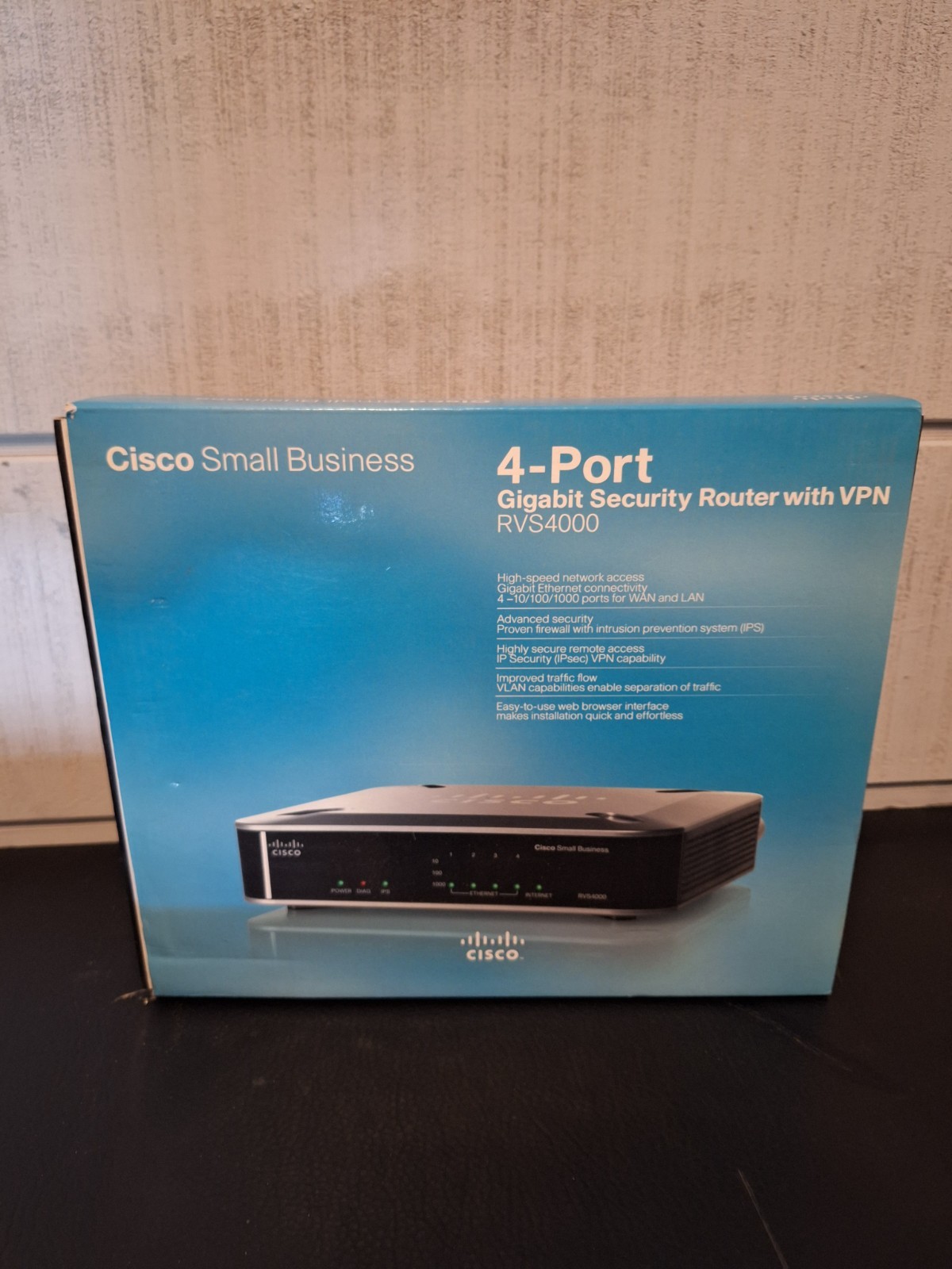 Cisco Small Business 4-Port Gigabit Security Router RVS4000
