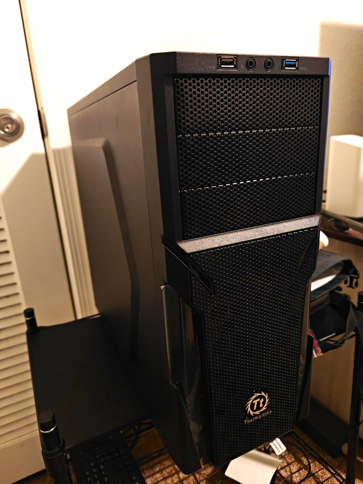 Thermaltake Tower Gaming PC RX 5700 XT 16GB DDR4 RAM 1tb NVMe SSD Black