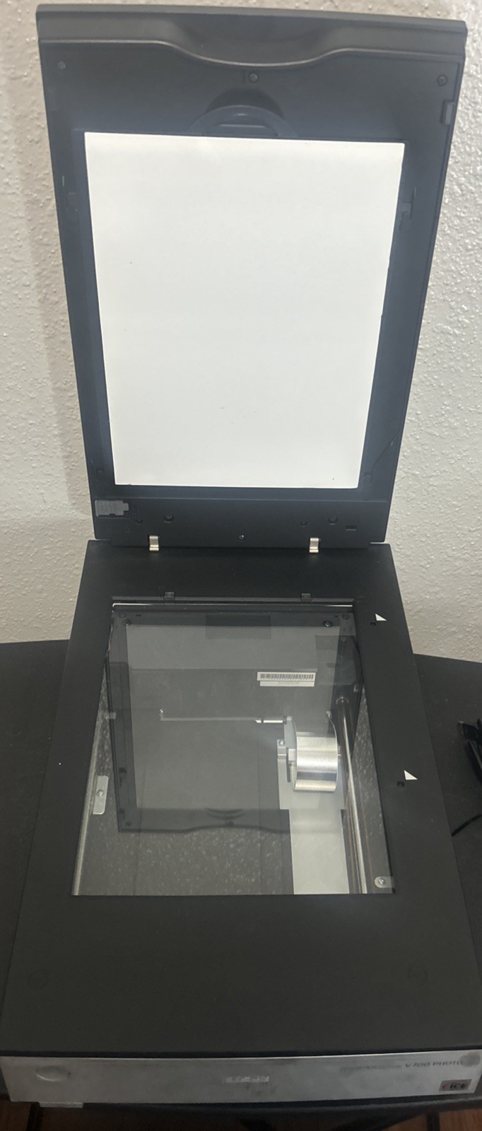Epson Perfection V700 Photo Scanner For Parts or Repair Powers On READ READ READ