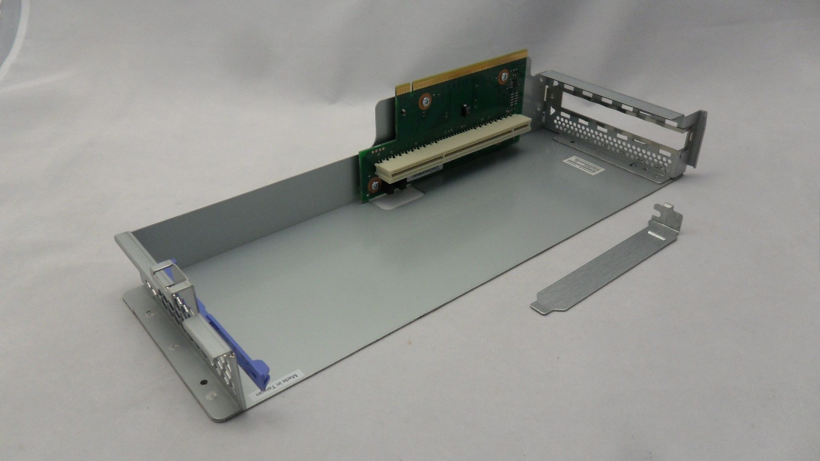 IBM PCI Adapter Riser Enclosure Single High for 9110-51A 39J2194 52B1 03N7054