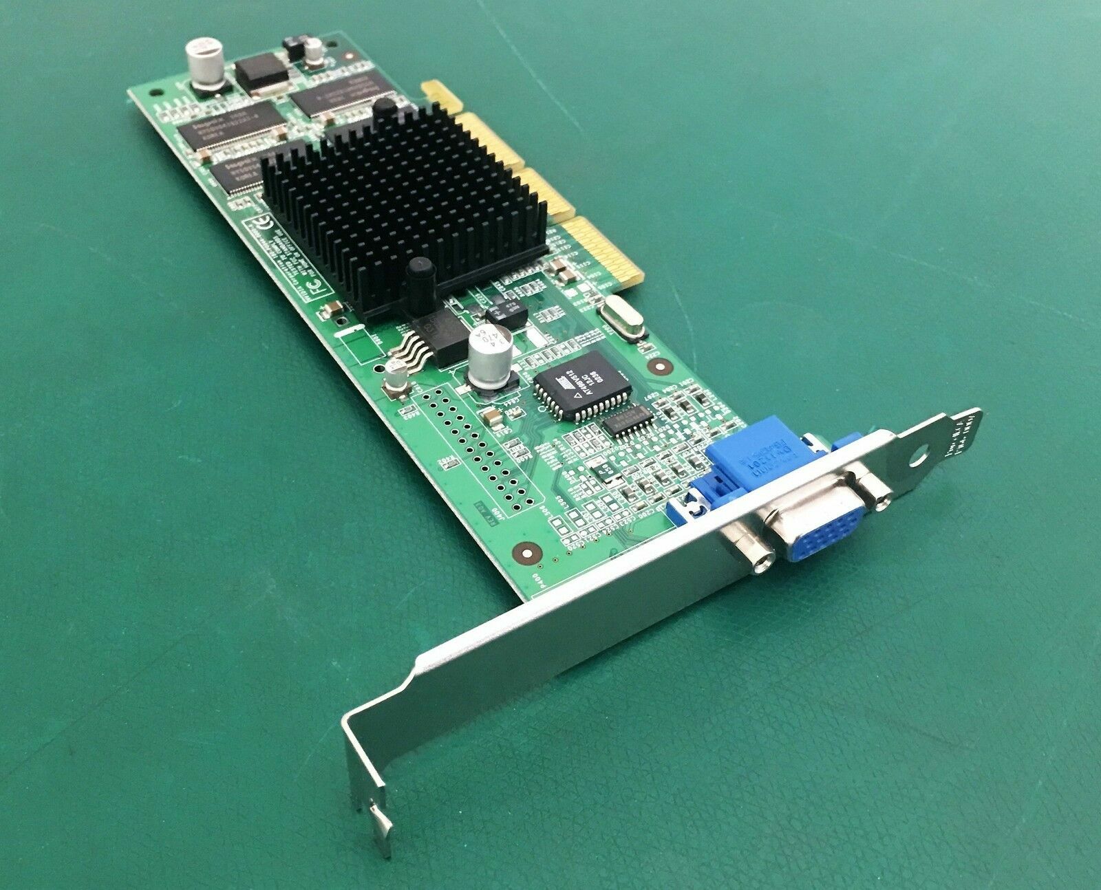 HP 309492-001 NVIDIA GeForce2 MX400 32MB Single-display Graphics Card