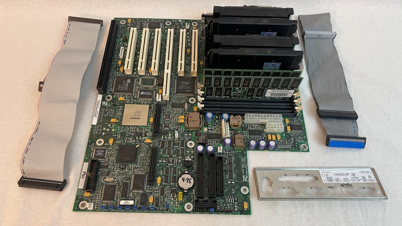 Intel L440GX+ Server Motherboard With Dual Pentium III 750MHz , 1GB ECC RAM