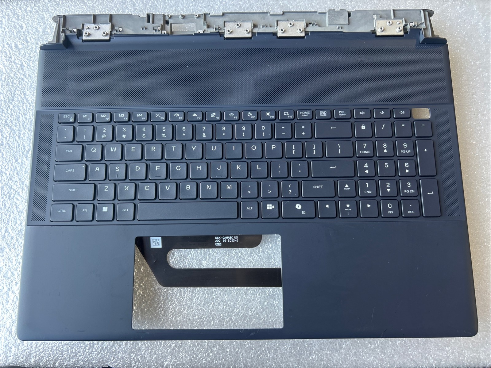 OEM DELL Alienware 18 Area-51 Black C Shell Palmrest Keyboard 0JWT37 0K7KK2 AZ 8