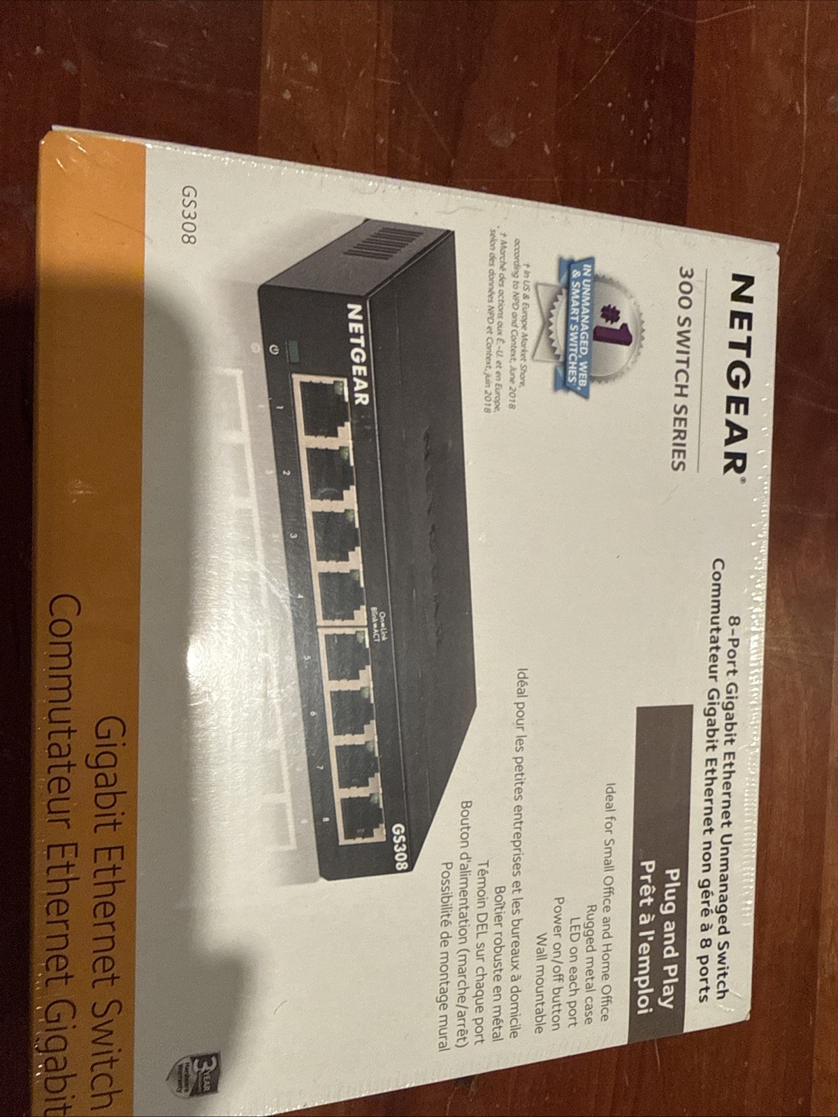 NETGEAR 8-Port Gigabit Ethernet Unmanaged Switch (GS308) Home/Office Network Hub