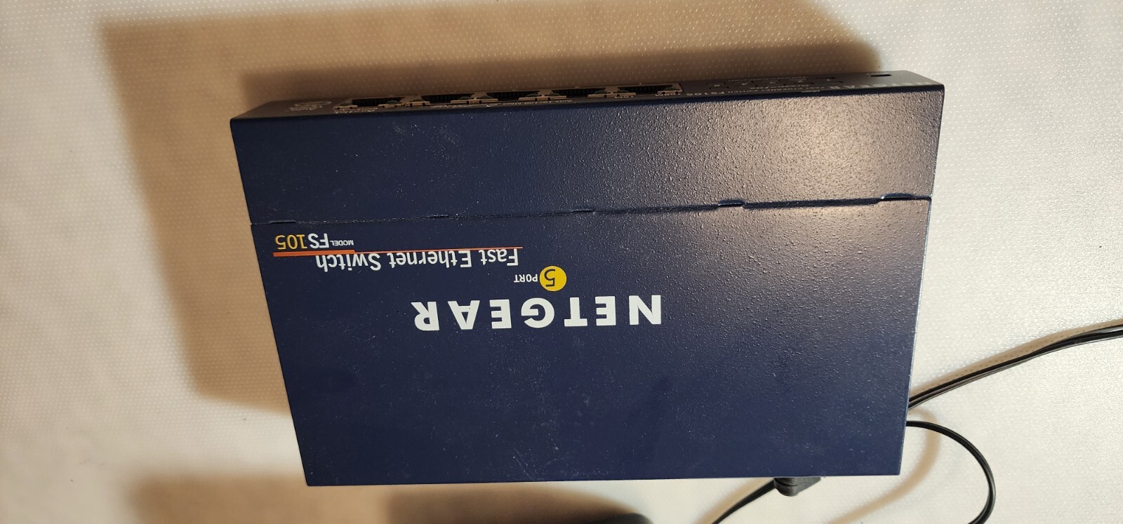 Netgear FS105 5-Port Fast Ethernet Switch 10/100Mbps Car Uplink - EXCL PSU