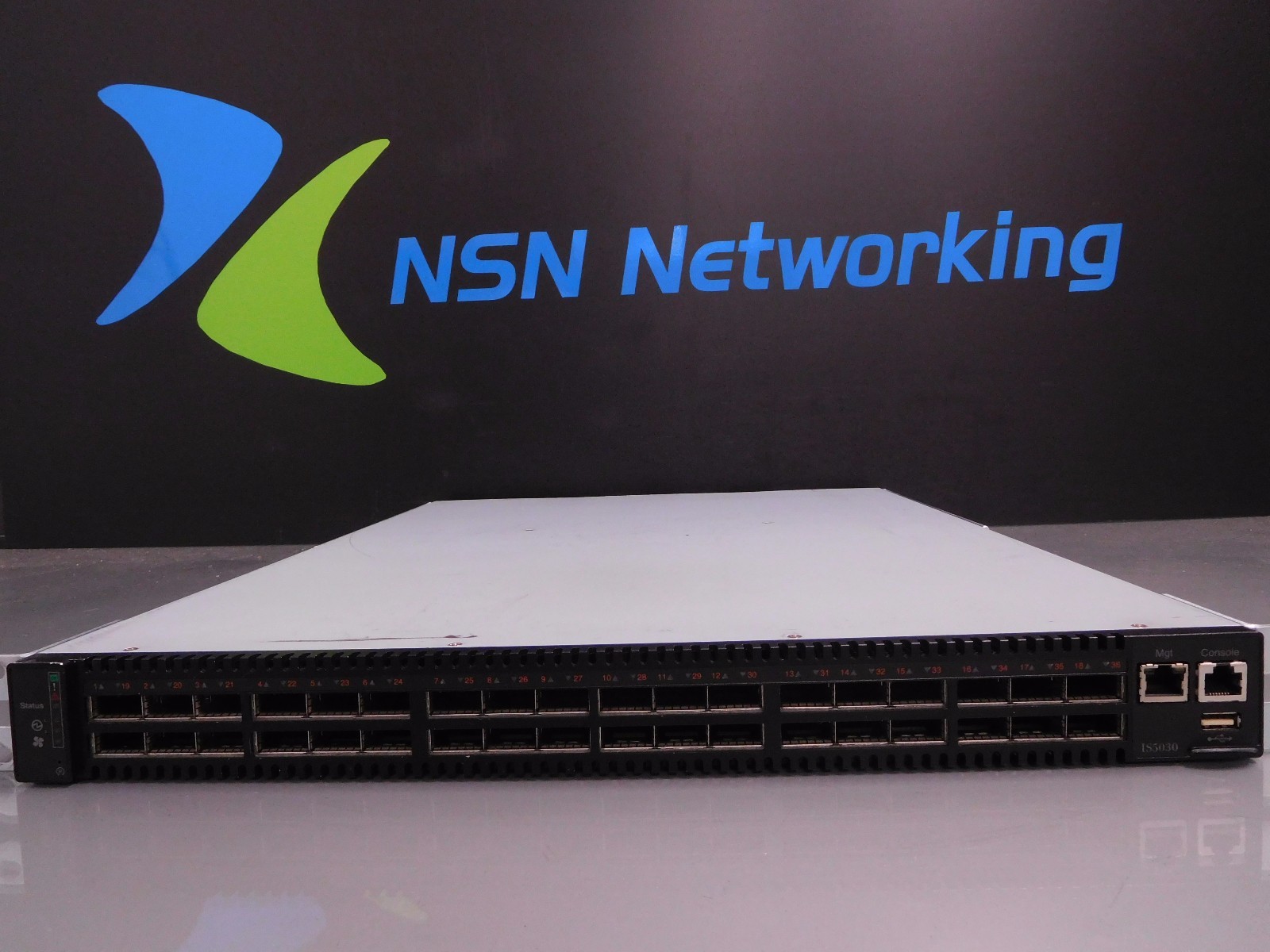 Mellanox Technologies IS5030 IBM 45W6288 36-Port 40Gb/s Gigabit InfiniBand 