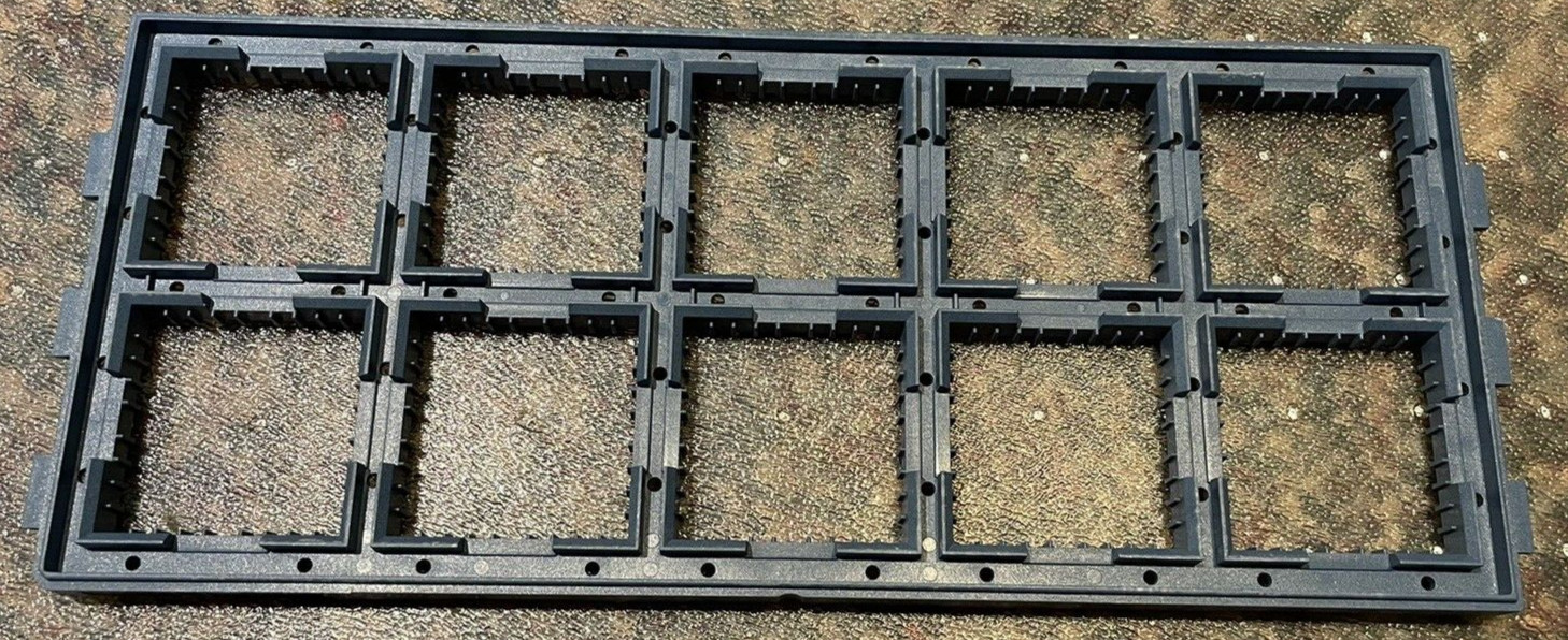 Lot of 5 - Intel Pentium Trays 3M 21001-321 PGA 19 X 19-180