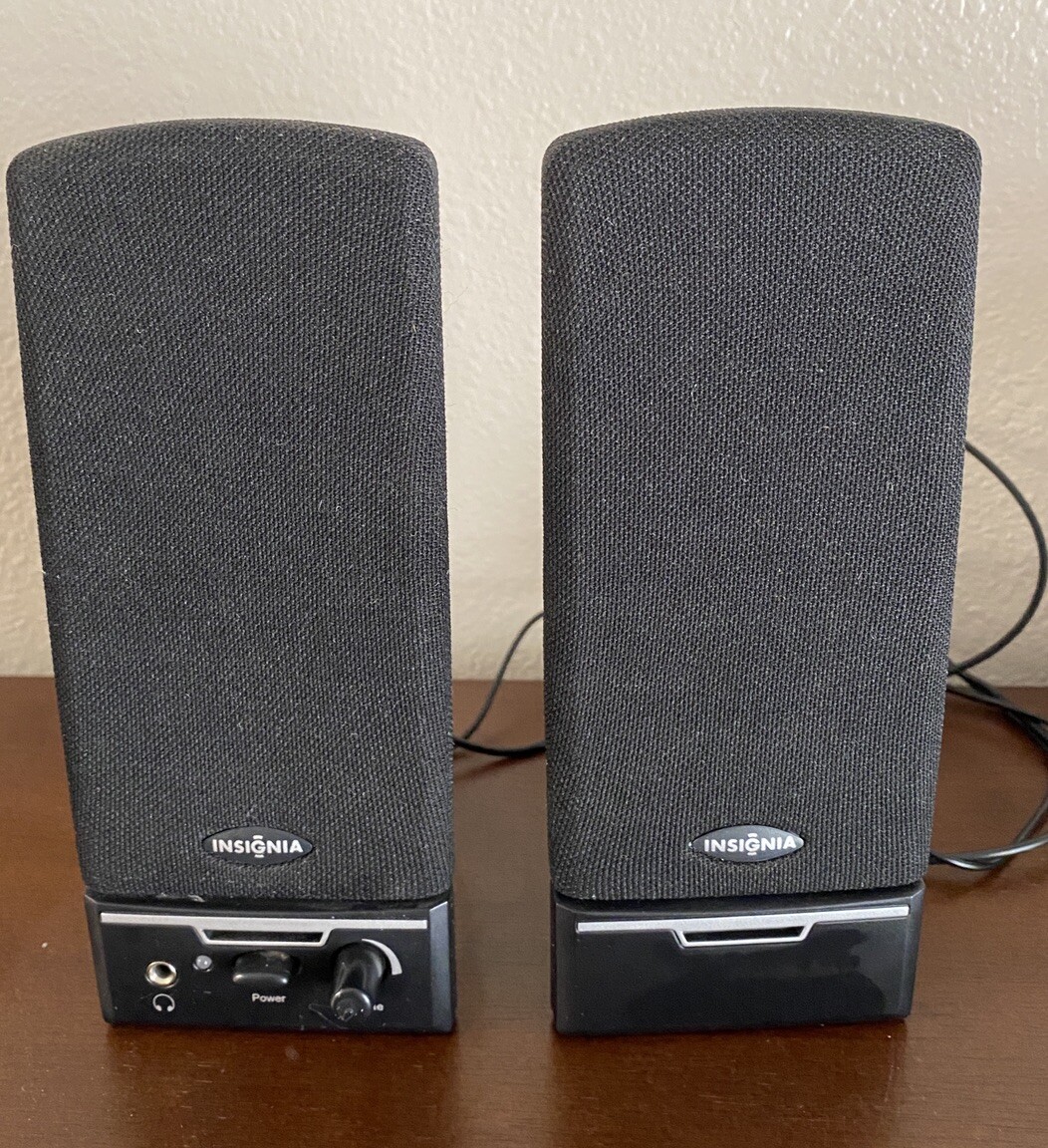 Insignia Computer Speaker  System Set Desktop Multimedia Speakers Set Of 2