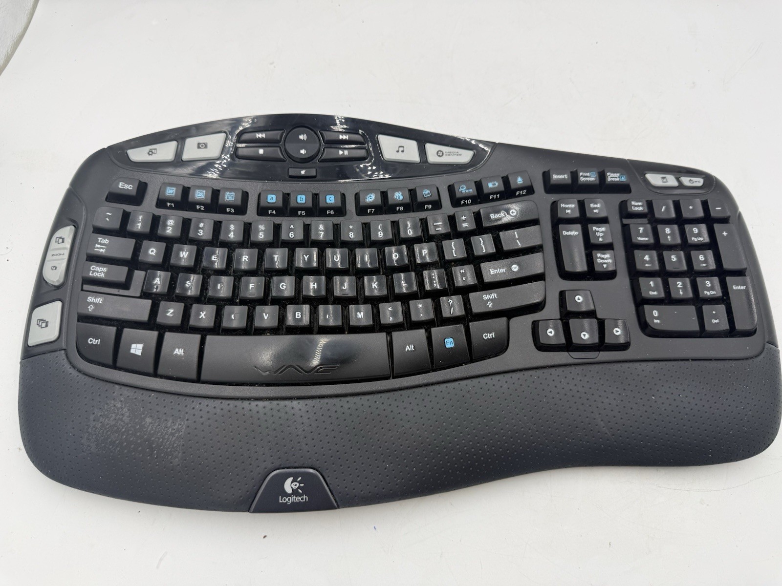 🌟Logitech K350 (920-004481) Wireless Keyboard🌟