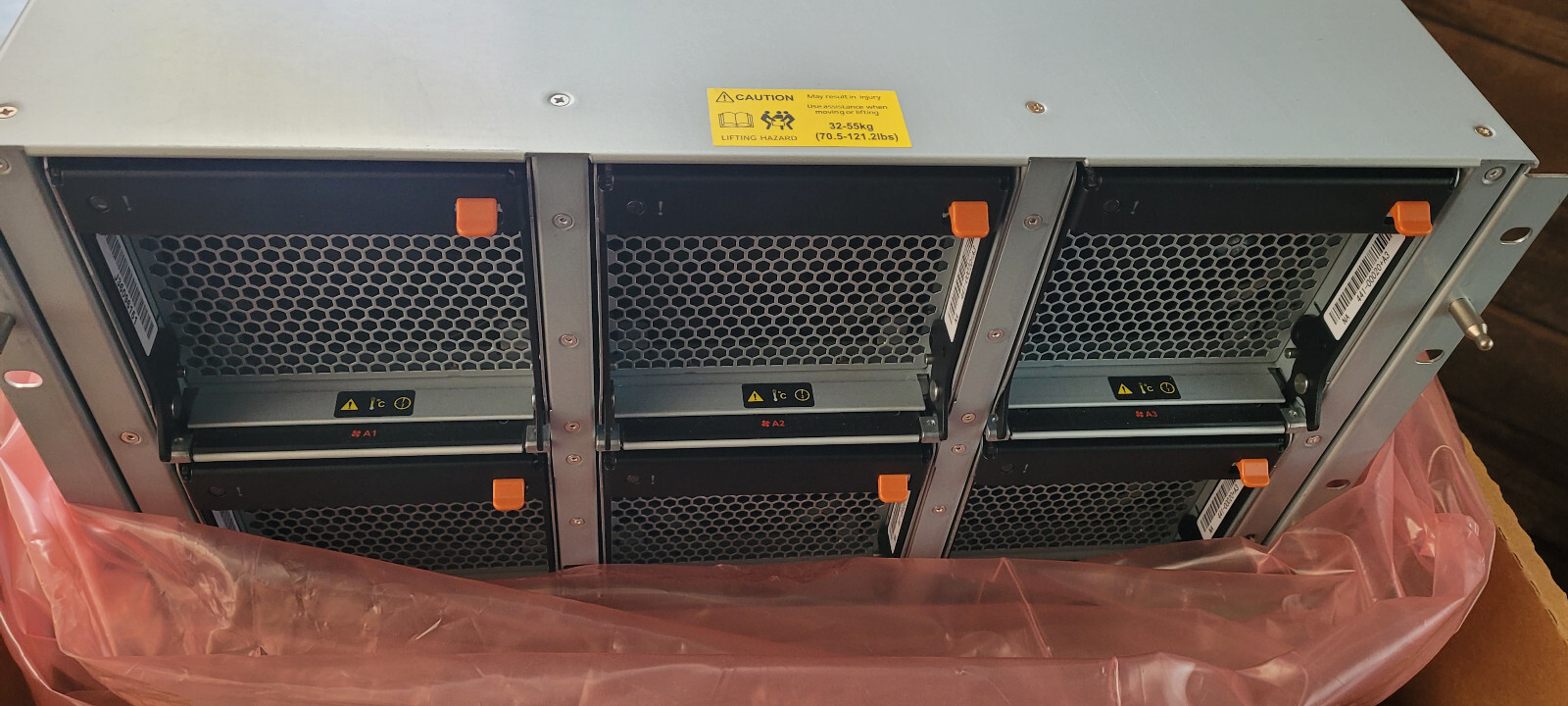 NetApp FAS3170 CHASSIS with Fans + Front Bezel