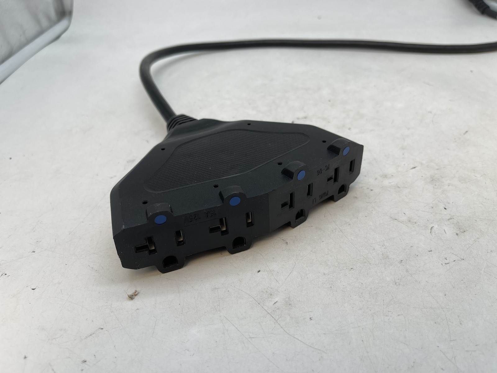 Yung Li YC-08 Power Splitter Cable–IEC C20/NEMA 5-15R Multi-Tap Outlet Free S/H