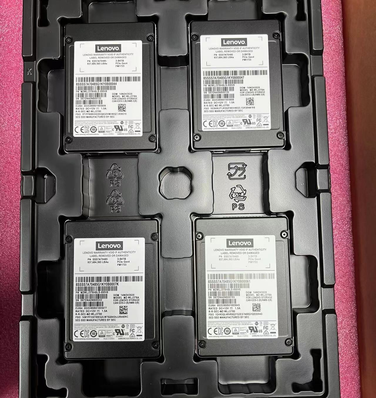 SAMSUNG LENOVO PM1733 3.84TB SSD U.2 2.5" NVME MZ-WLJ3T8A MZWLJ3T8HBLS-000V6.