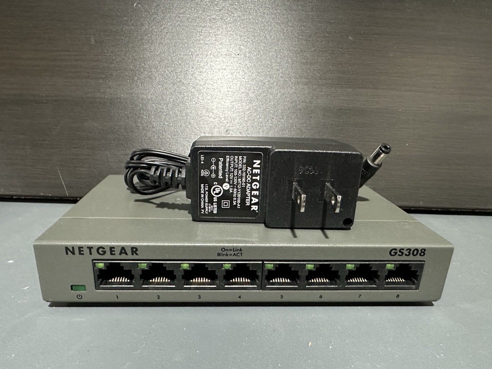 Netgear GS308 v2 Standalone 8-port Gigabit Desktop Switch Ethernet