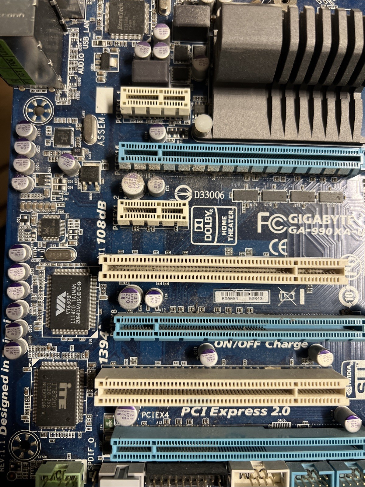Gigabyte GA-990XA-UD3