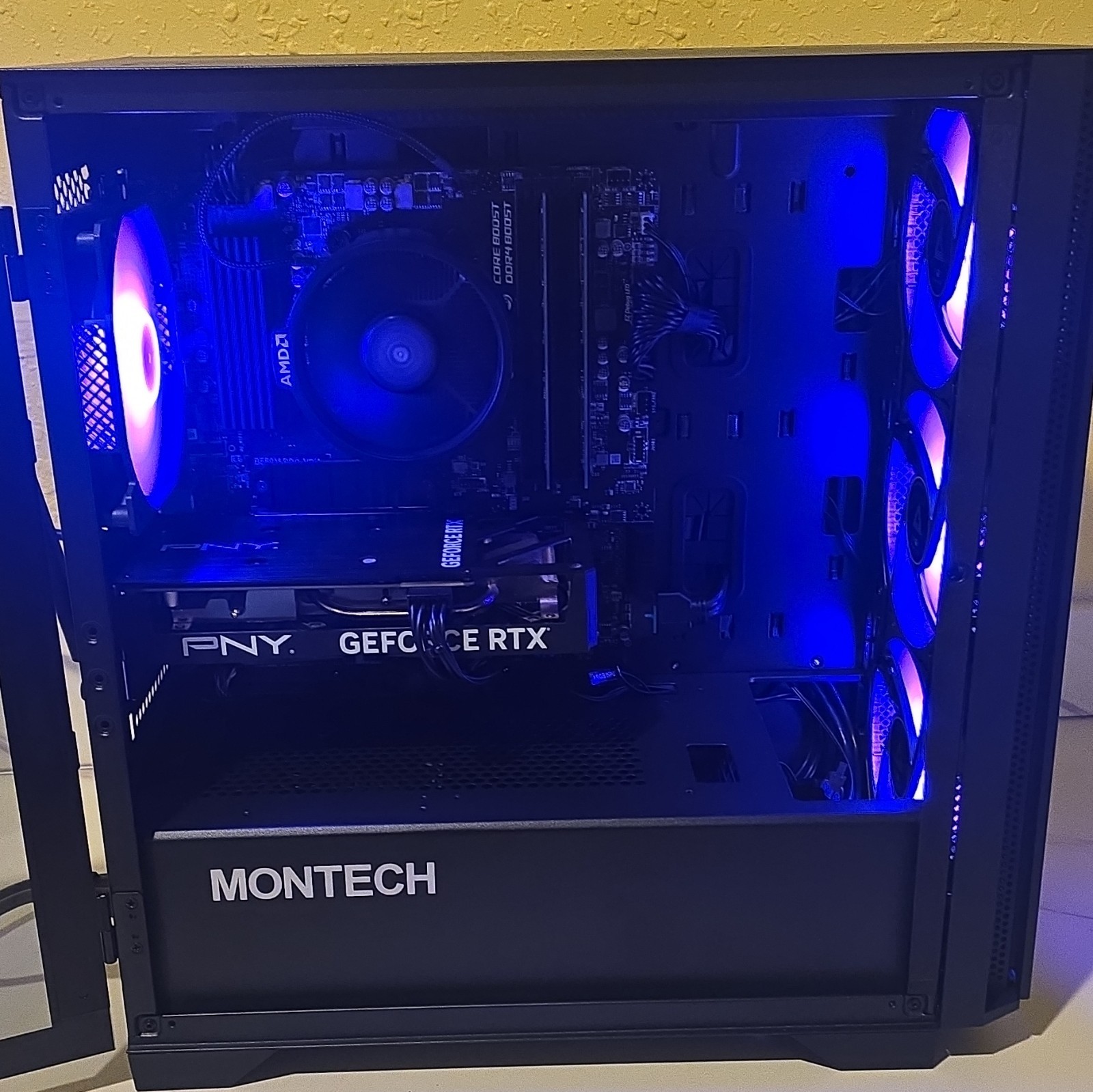 Montech Gaming Desktop Micro Tower  Black RGB Wi-Fi  GeForce RTX NEW/USED PARTS