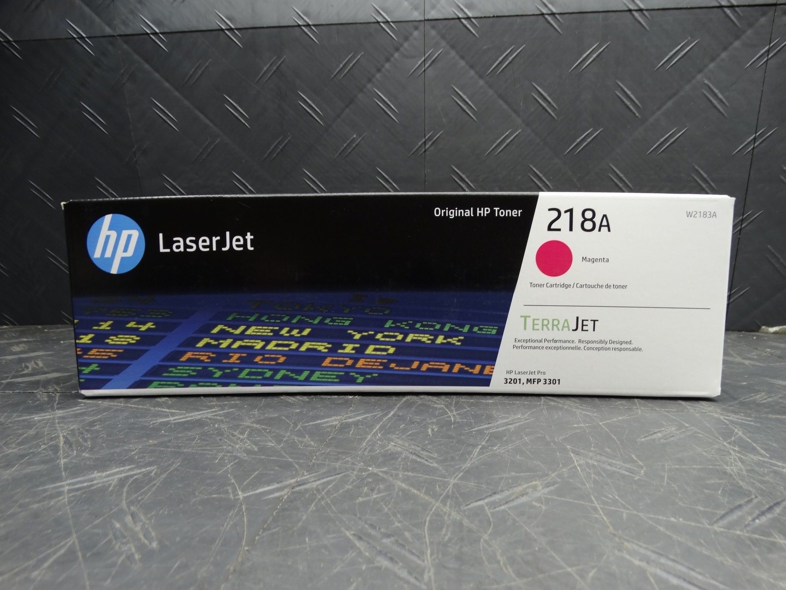 Genuine HP 218A Magenta Standard Yield Toner Cartridge W2183A