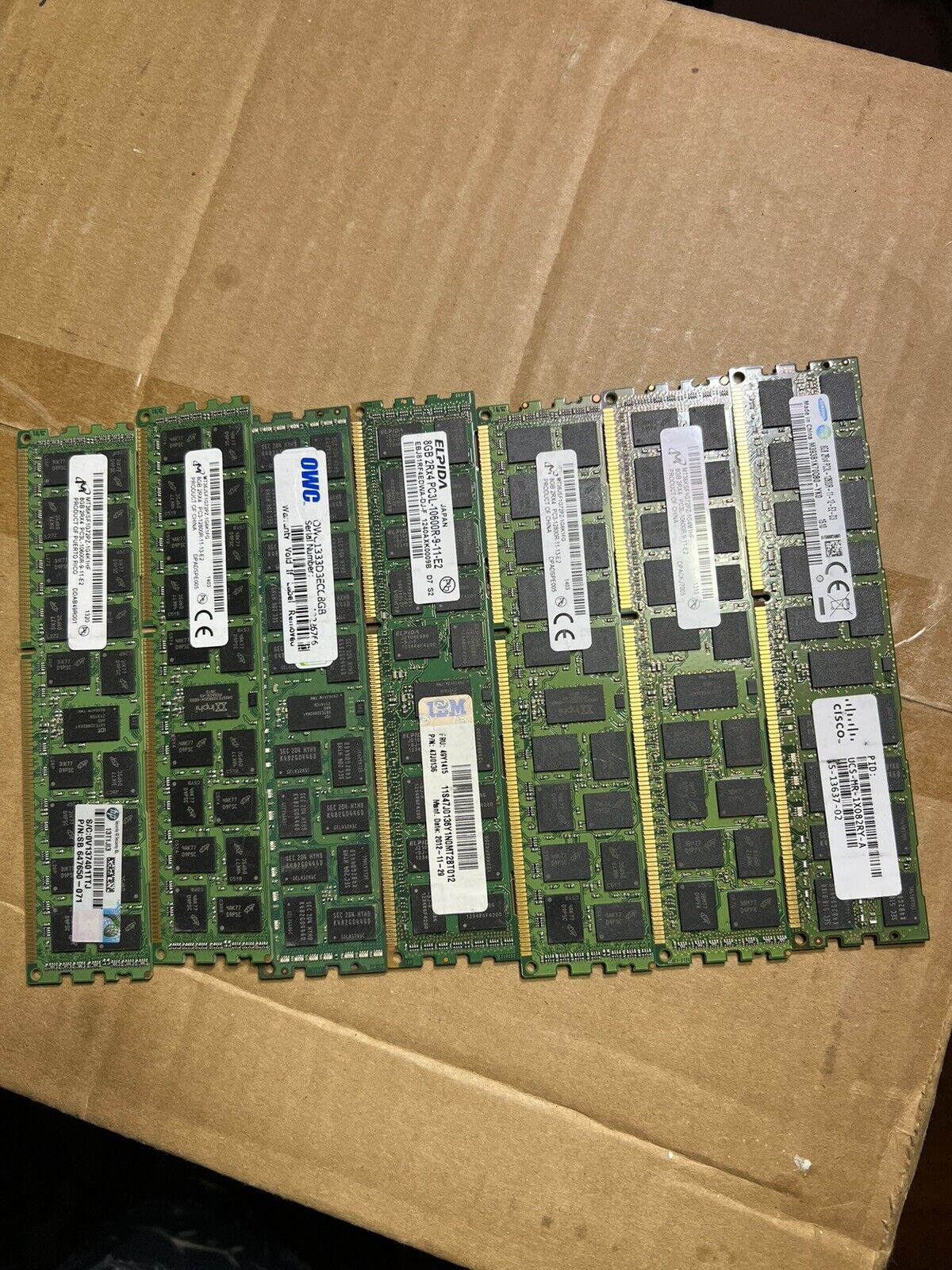 LOT OF 38pcs MIXED BRAND 8GB PC3L, PCC3 10600R DDR3L-1333 ECC SERVER MEMORY RAM