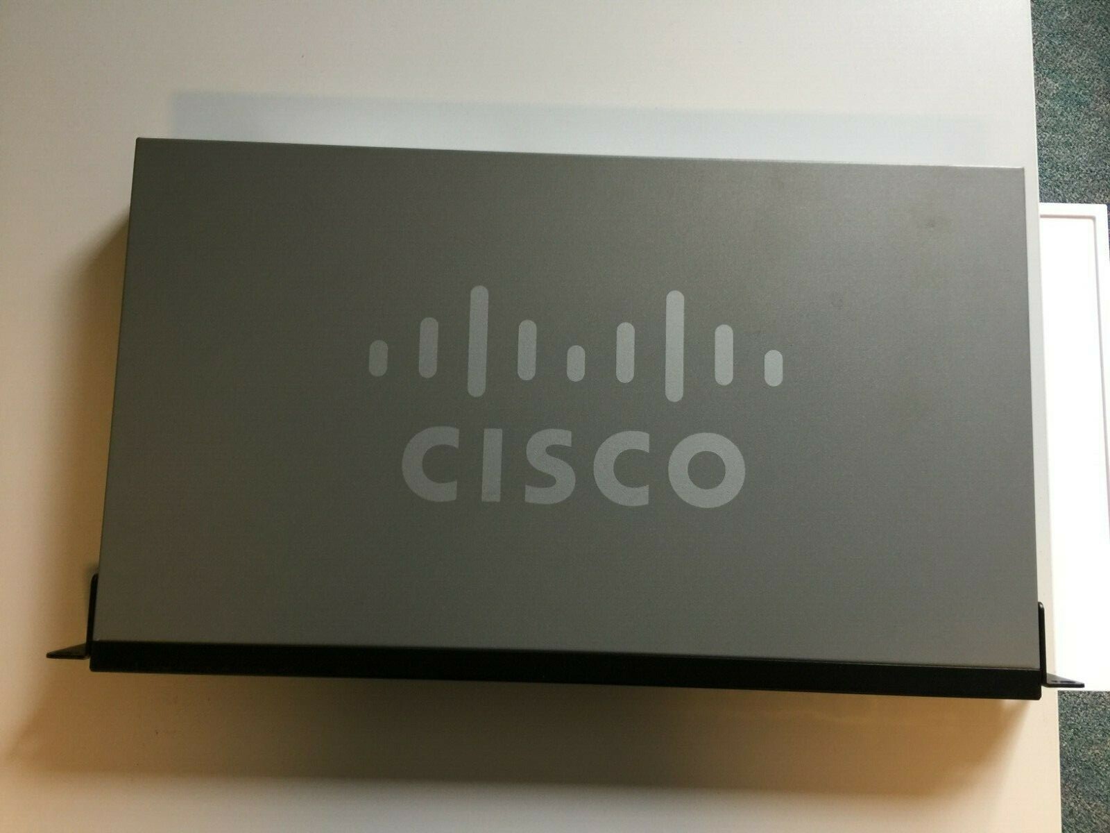 Cisco SLM224P 24-port 10/100