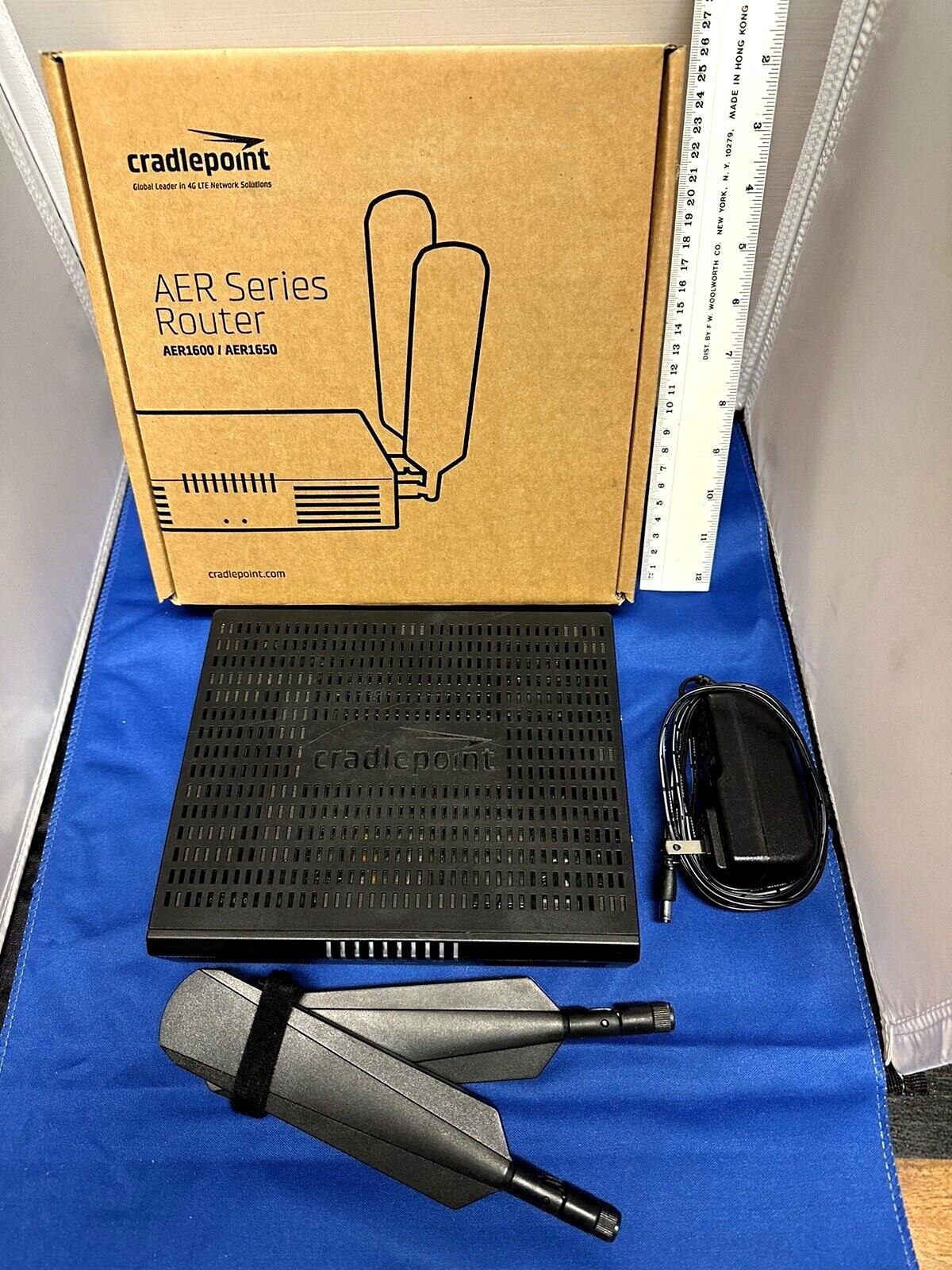 Cradlepoint AER 1600LP4  Bundle with Antennas & Power Supply- 