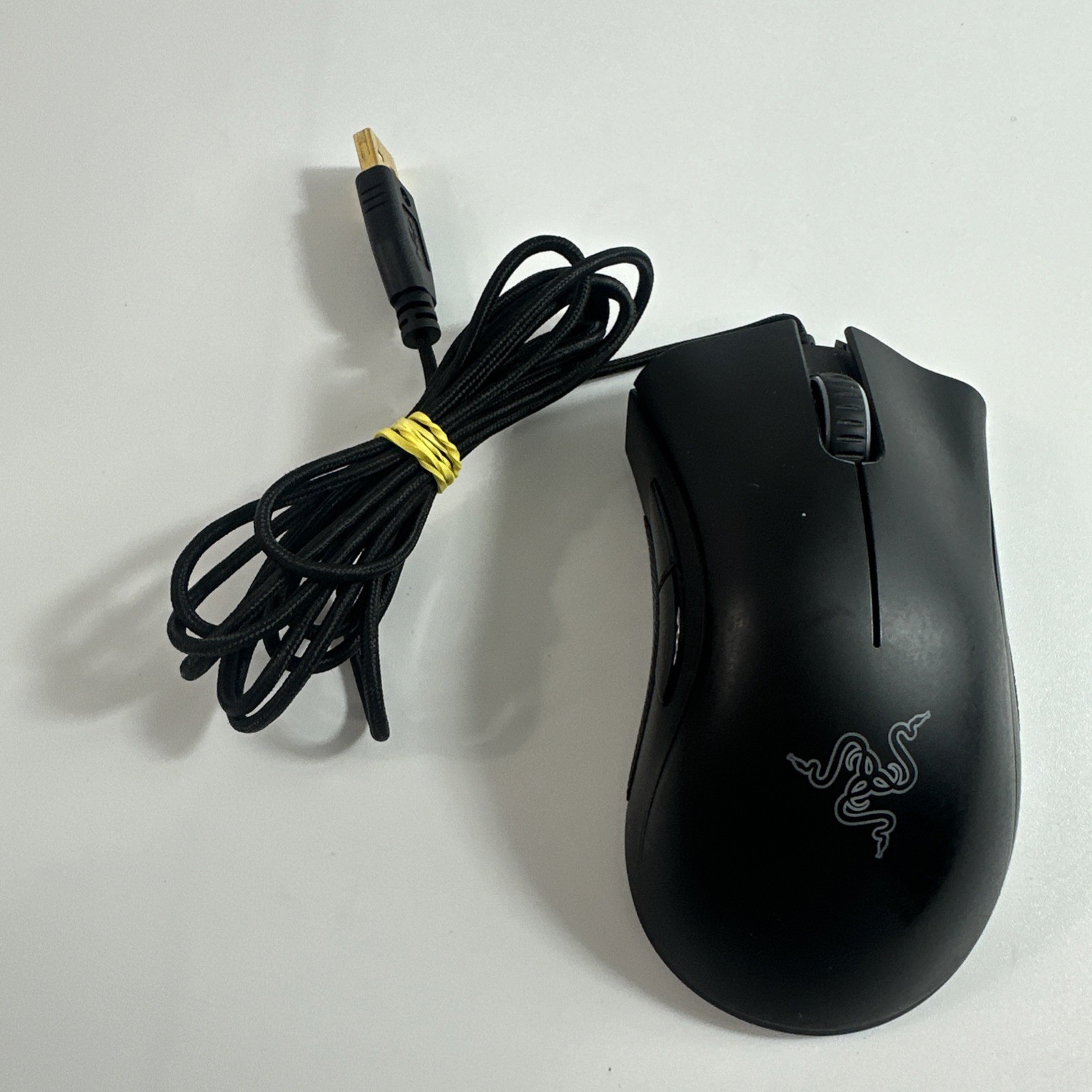 Razer DeathAdder Chroma Wired Optical Gaming Mouse RZ01-0121