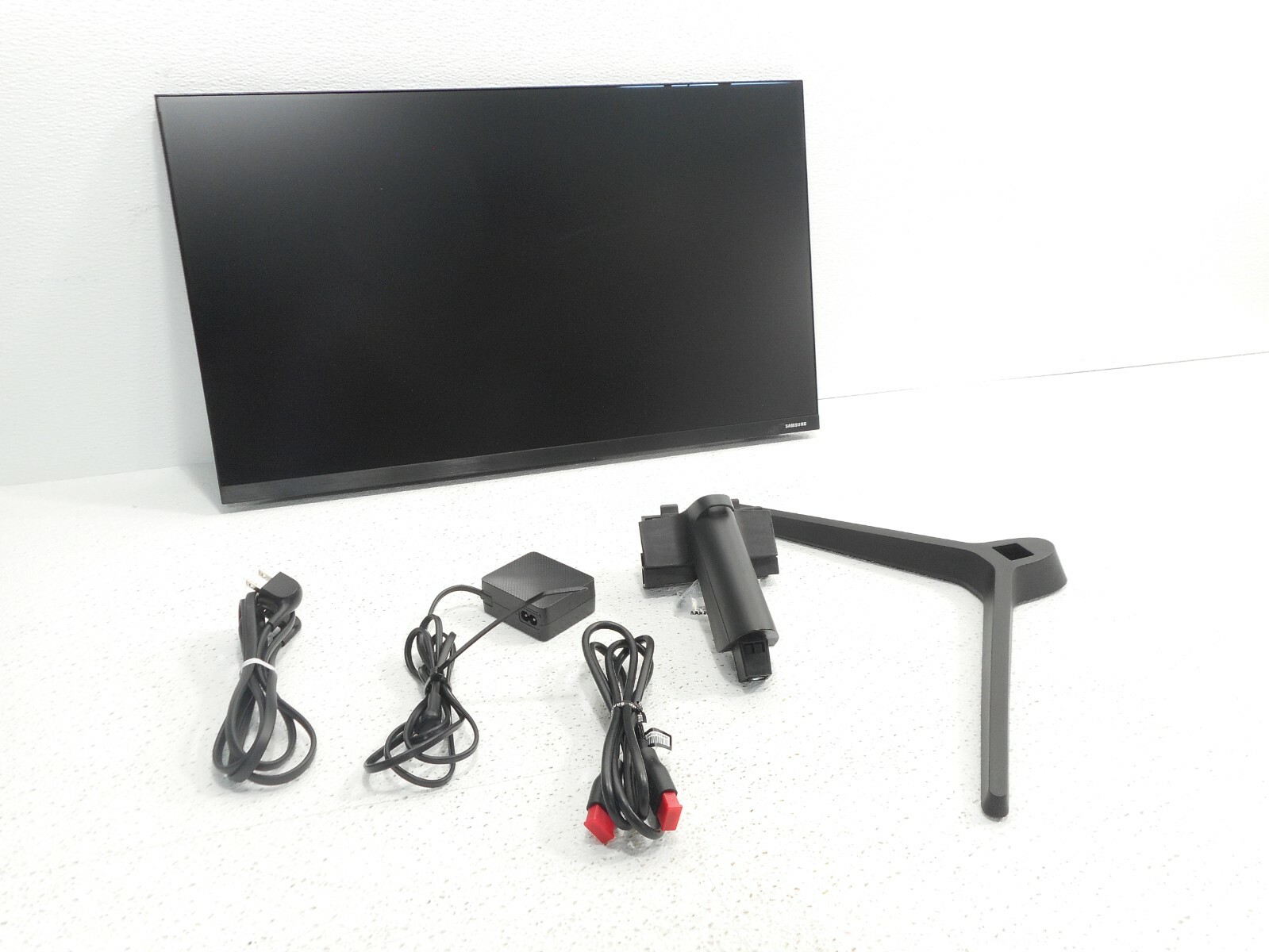 SAMSUNG F27T350 27" Full HD 1920 x 1080 5 ms (GTG) 75 Hz D-Sub, HDMI FreeSync IP