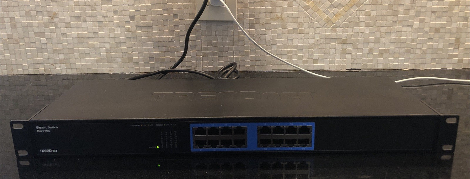 TRENDnet  (TEG-S16g) 16-Ports Rack-Mountable Switch perfect working condition