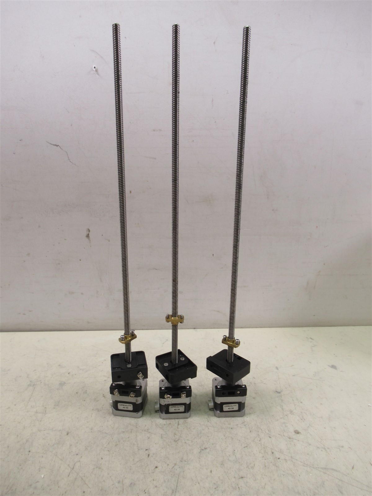 3x Creality NEMA 17 Stepper Motors w/ Integrated T8 Lead Screw Brass Nut Z-Axis