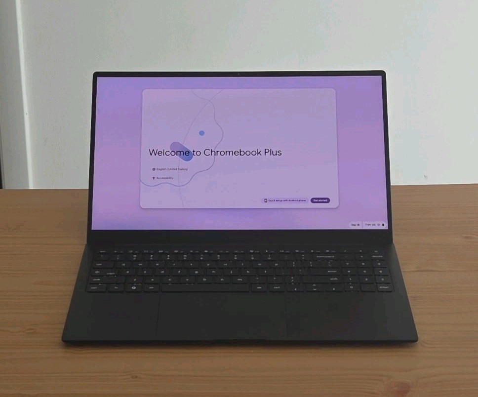 Samsung Galaxy Chromebook Plus 15.6" Core 3 100U 4.7 GHz 8GB RAM 256GB SSD