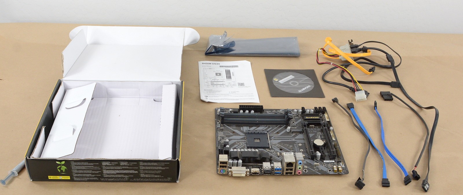 Gigabyte B450M DS3H AM4 AMD Motherboard DDR4 Micro ATX Pre-Owned Working